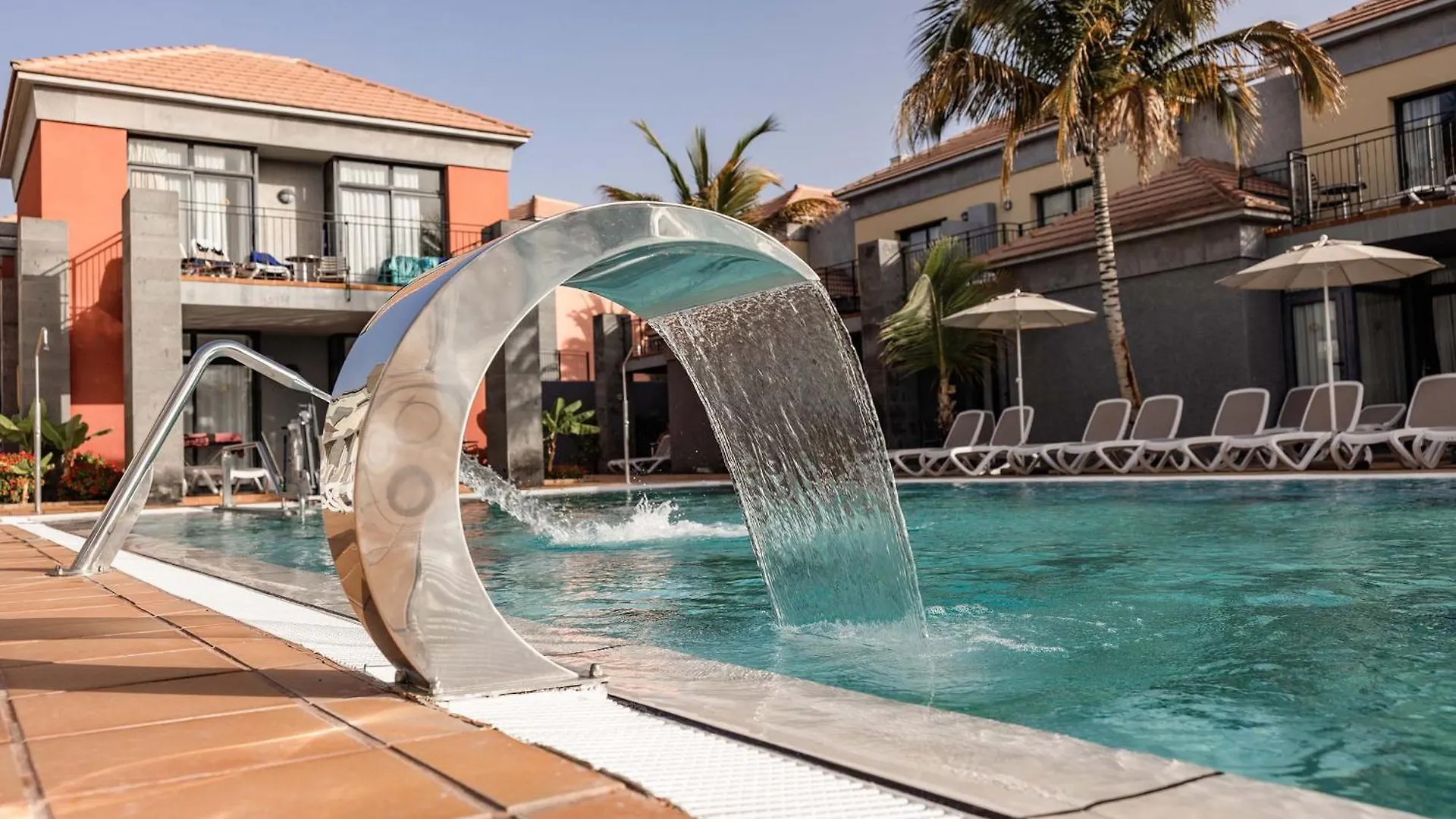 Caybeach ميلونيذاس منتجع