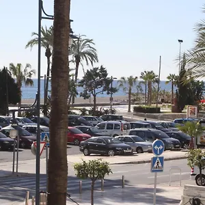 https://las-americas-torre-del-mar.es-andalucia.com
